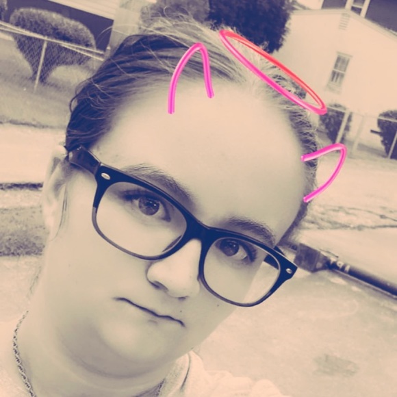 Meet your Posher, Natalie - Picture 1 of 1